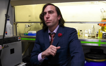 Muere el biohacker Aaron Traywick, quien se inyecto una cura del herpes no probada debidamente Aaron Traywick 351x221 - Muere el biohacker Aaron Traywick, quien se inyecto una cura del herpes no probada debidamente