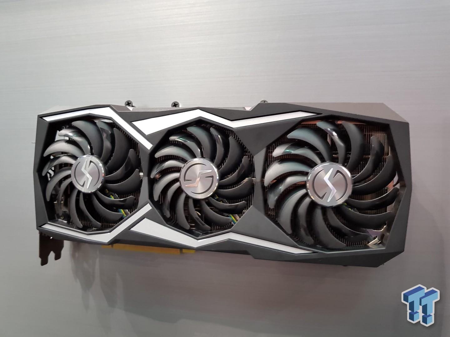 MSI GTX 1080 Ti Lightning Z 1 MSI GTX 1080 Ti Lightning Z 1 - HardwarEsfera - Hardware Reviews Noticias Foros