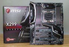 Placa base MSI x299 gaming pro carbon placa junto a caja