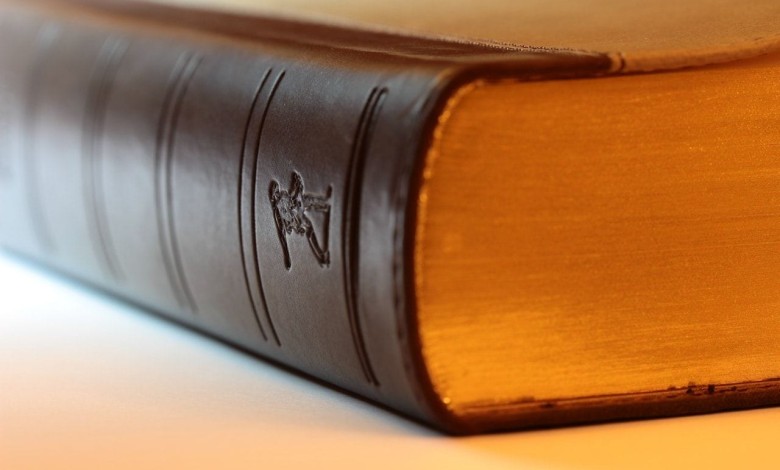 antique bible blur 268424